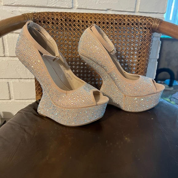 Super hot shoes - Picture 4 of 11